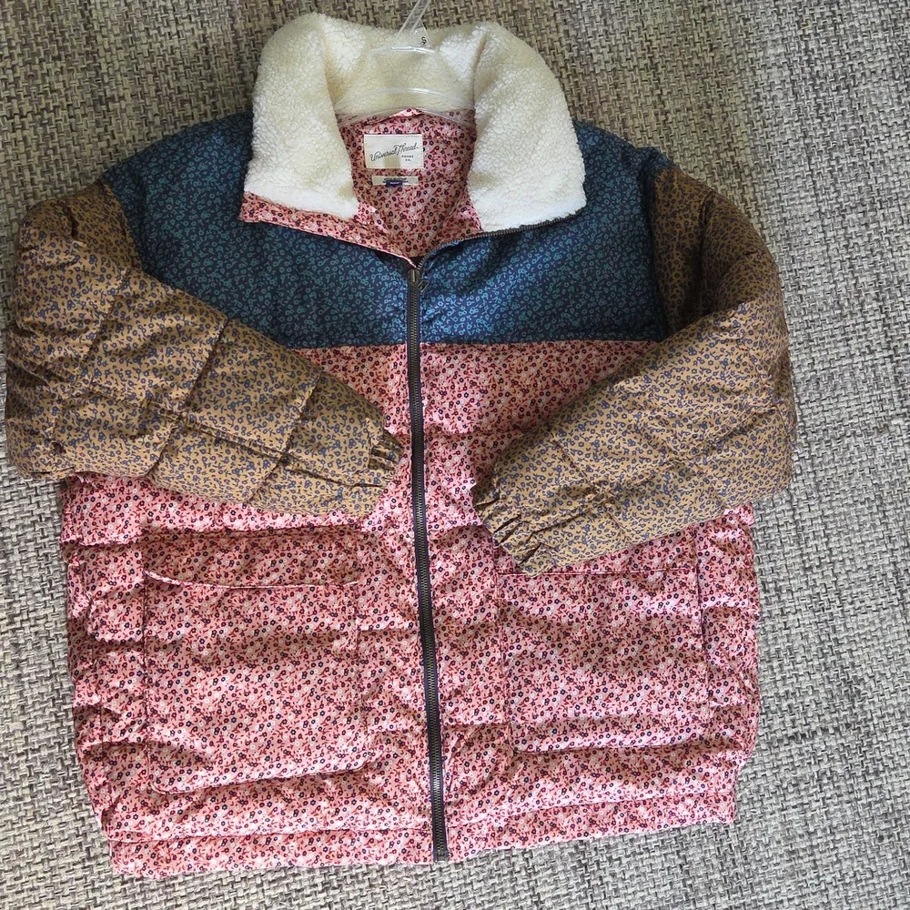 Universal Thread Multicolor Puffer Jacket - Picture 16 of 16